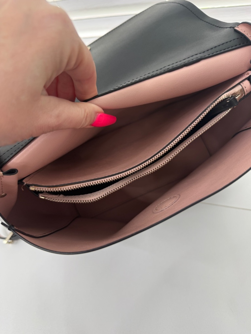 KATE SPADE Black Leather Backpack with Light Pink Inside - Picture 5 of 6